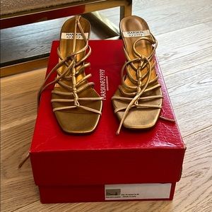 Marskinryyppy Gold Sandals